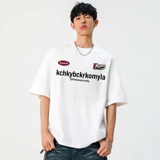 TeeTwoOneวินเทจอเมริกัน สตรีทเสื้อ“KCHKYBCKRKOMYLE”พิมพ์ลาย ผ้COTTON100% ผ้าฝ้ายใส่สบาย tshirt men【COD】