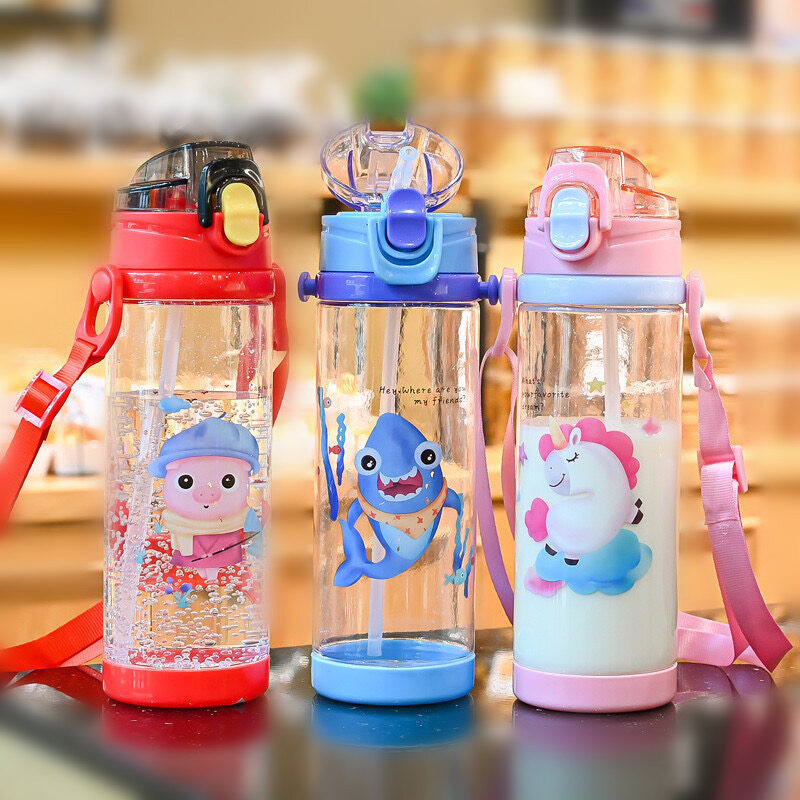 ขวดน้ำเด็ก แบบหลอดเด้ง มีสายสะพายลายการ์ตูน 700ml