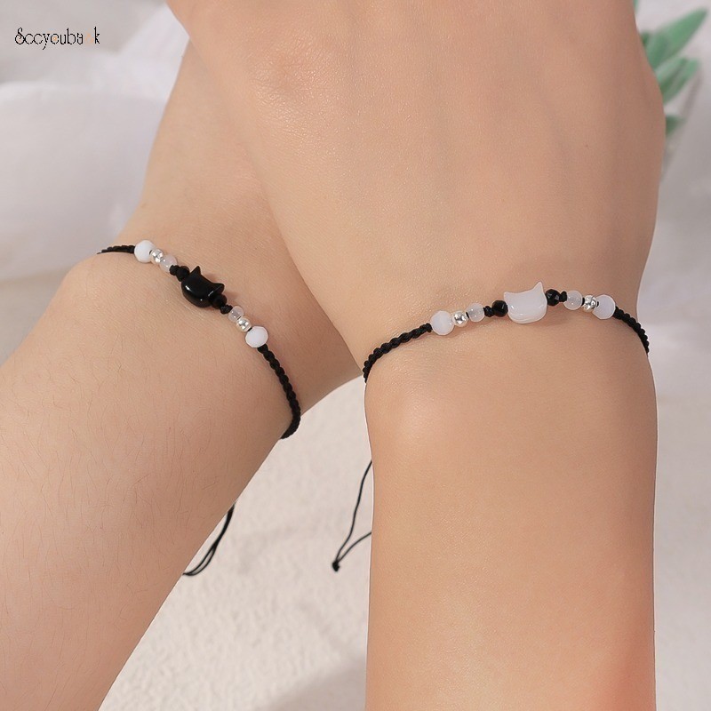 คู่สีดําสีขาวแมวลูกปัดปรับสร้อยข้อมือ Minimalist หวานผู้หญิงผู้ชายลูกแมวลูกปัดสร้อยข้อมือถักน่ารักเครื่องประดับของขวัญ