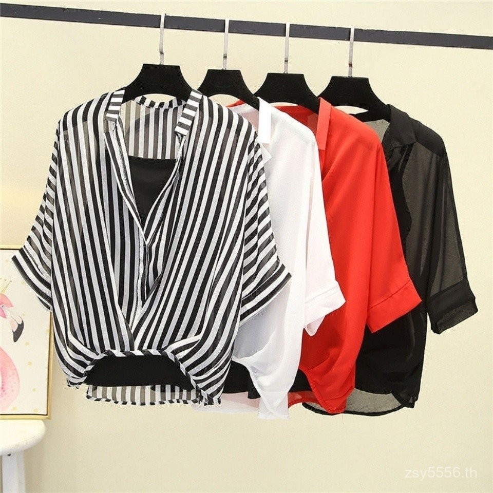 2025 เสื้อเชิ้ตแขนกุดลายทางใหม่ 2 ชิ้น แขนค้างคาว ชุดชีฟองสำหรับผู้หญิง ทันสมัย
