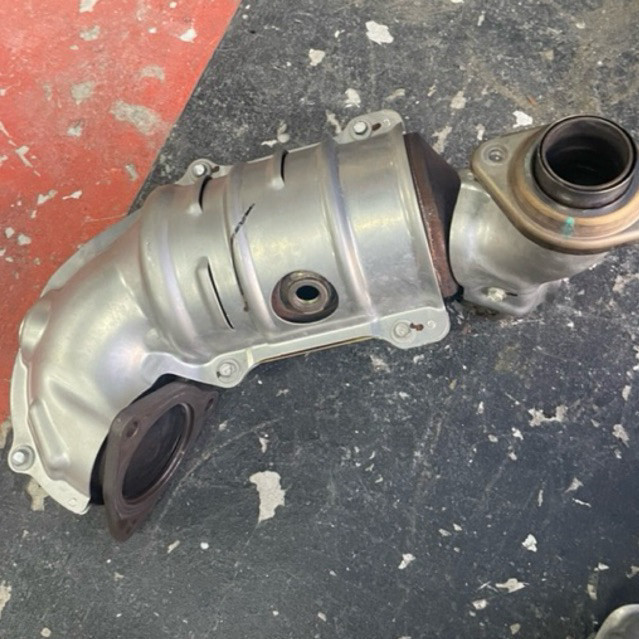 ท่อแคทเดิมแท้ศูนย์ Honda City1.0