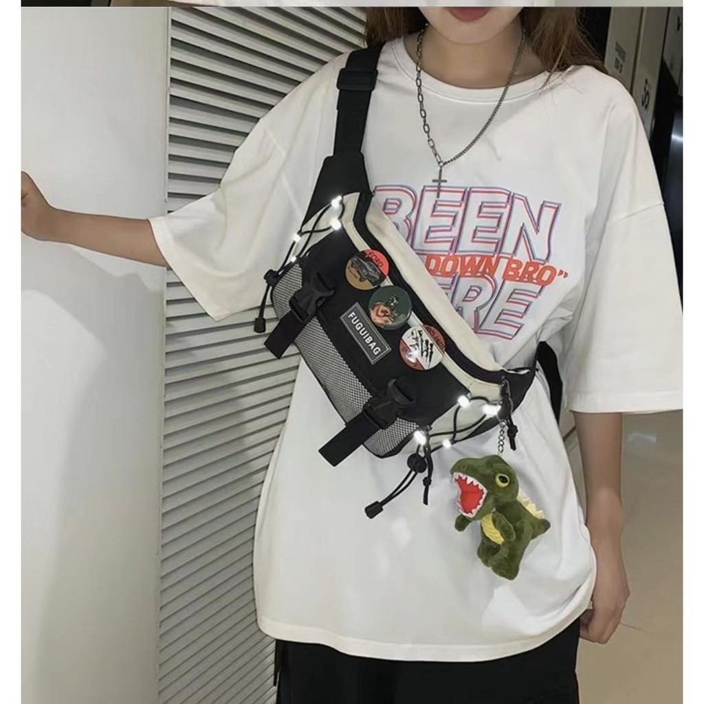 【พร้อมส่ง】Sky Bag Fashion กระเป๋าคาดเอวสะพายหน้าอก สไตล์เกาหลี มีเข็มกลัด 4 ชิ่น