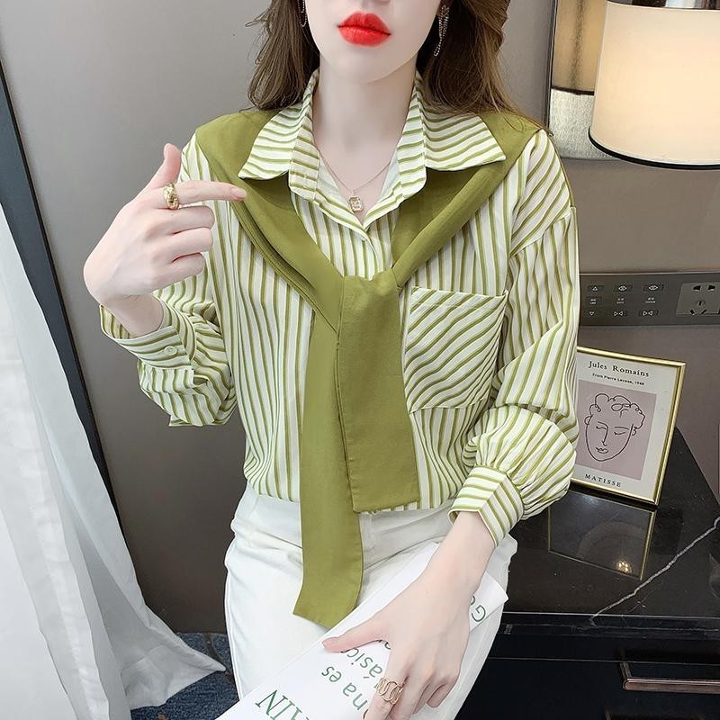 mimi&didi.เสื้อเชิ้ตแขนยาวลายทางแฟชั่นผู้หญิง Office ปกPOLO ผ้าคลุมไหล่ปลอมทรงหลวมมีกระเป๋า สไตล์เกาหลี#W334