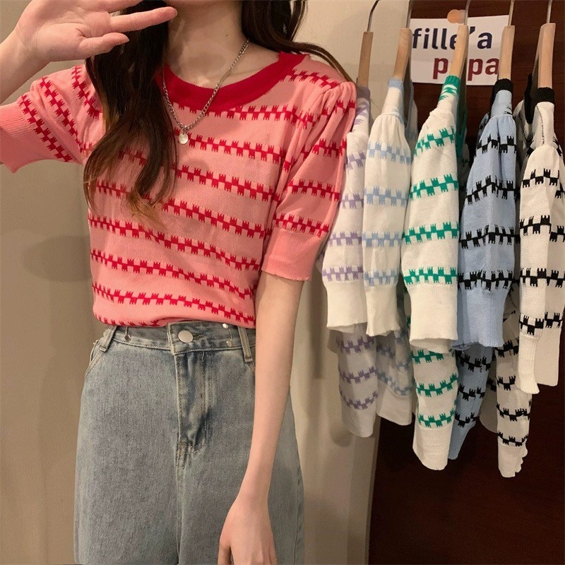Dahong เสื้อยืดไหมพรมผู้หญิง แขนสั้น ลายทาง เรียบง่าย แฟชั่นสไตล์เกาหลี สําหรับผู้หญิง 51023