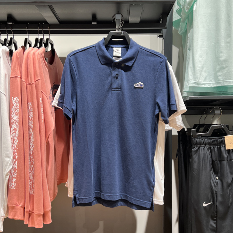 Ready Stock เสื้อโปโลผู้ชาย NIKE ของแท้ 100% เรียบง่ายและหลากหลายปักโลโก้ปกแขนสั้น HJ3960-410