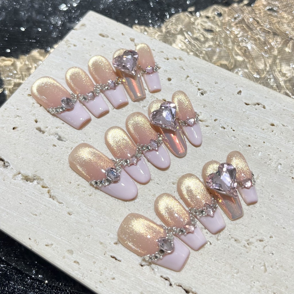 [กาวแฮนด์เมดฟรี] เล็บประดิษฐ์สีชมพูแมวฝรั่งเศสตารักที่สวยหรูคริสตัลส่องไฟแพทช์เล็บปลอมกดบนเล็บนำมาใช้ใหม่