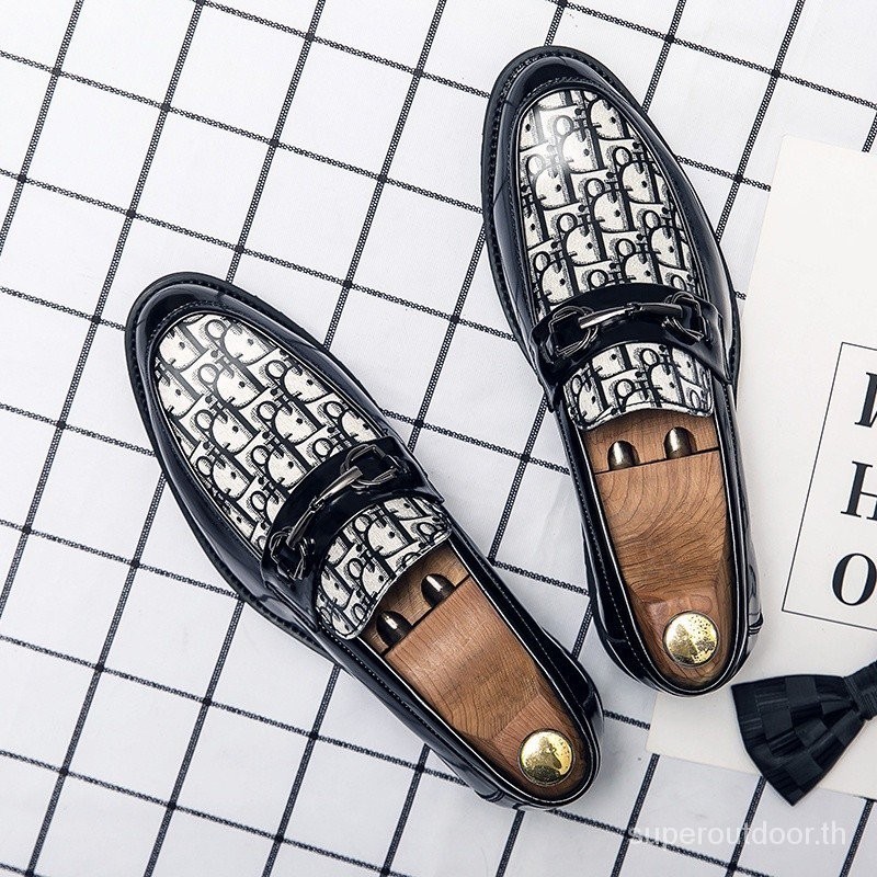Man Loafers ชุดแต ่ งงานแฟชั ่ นสีขาวสีทึบรอบ Toe Slip-On หนังรองเท ้ าลําลองทุกวัน EPOA