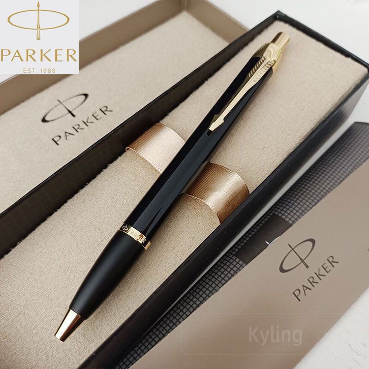 [การขนส่งวันนี้+แกะสลักฟรี] PARKER IM METAL BALLPOINT PEN ของแท้ปาร์กเกอร์ปากกาลายเซ็นกดโลหะ ฉัน ชุด เคลือบ สีดําสดใสเงินคลิปสํานักงานธุรกิจปากกาของขวัญของขวัญวันเกิดที่ระลึกจบการศึกษาครูของขว