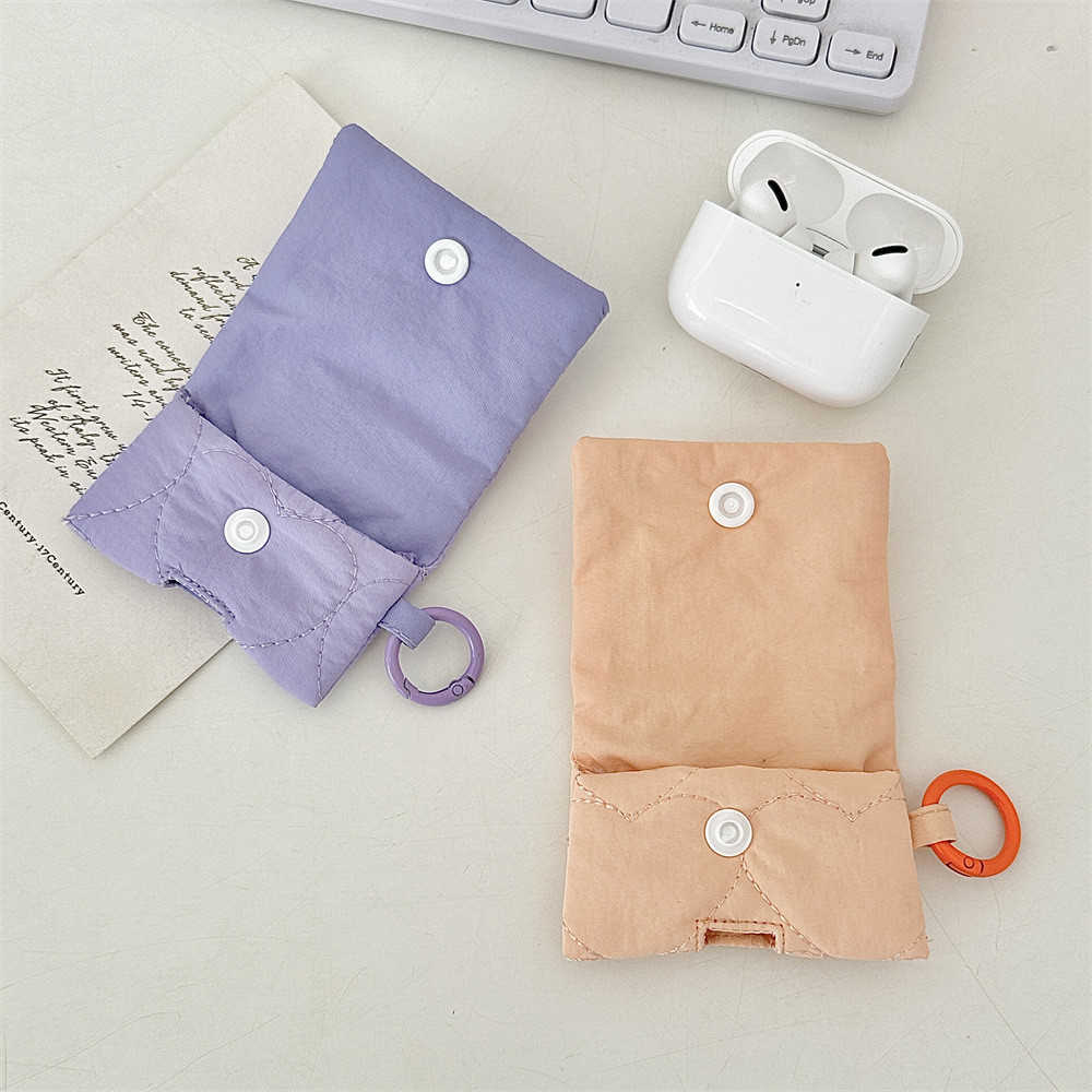 Love Heart Quilted Macaronกระเป๋าใส่เหรียญInsสไตล์ใหม่AirPodsชุดหูฟังบลูทูธน่ารักสีธรรมดาชุดหูฟังการจัดเก็บป้องกันกระเป๋านุ่ม