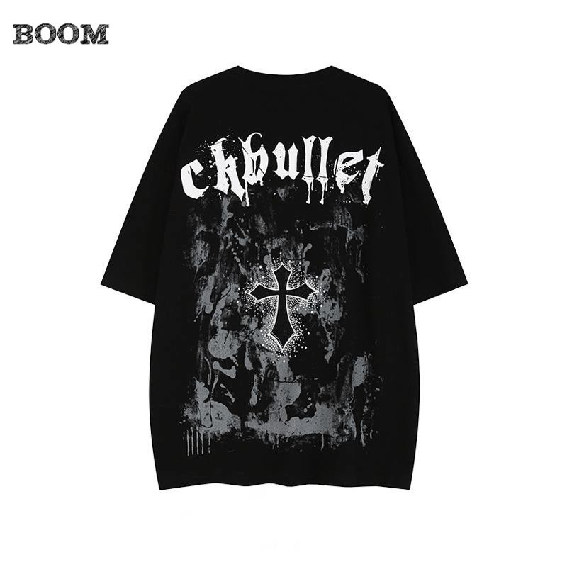 (กรุงเทพจัดส่งสินค้า)BOOM Shop แบรนด์แฟชั่นยุโรปและอเมริกาสีดำข้ามเสื้อยืดพิมพ์แขนสั้นอเมริกันสูงถนนฮิปฮอปครึ่งแขน