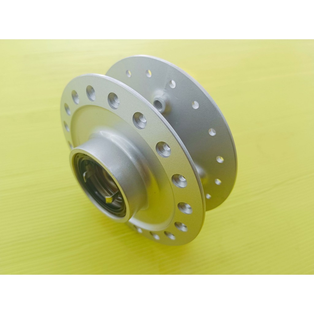 44635-KPH-650ZAดุมล้อหน้าแท้HONDA Wave100sยูบ็อค,Wave125x,s,r,Wave125iรุ่นไฟเลี้ยวบังลม (รุ่นมีกระปุ