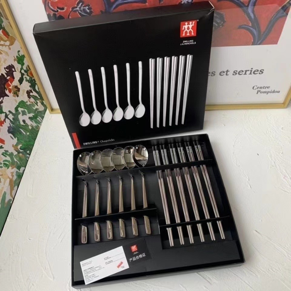 【พร้อมส่ง】Zwilling ชุดช้อนและตะเกียบ 12 ชุด 304 สแตนเลสสตีลบนโต๊ะอาหารชุดของขวัญกล่องสแตนเลสในครัวเรือน