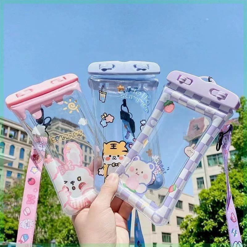 🔥SUN🔥พร้อมส่งในไทย กระเป๋ากันน้ำ ถุงกันน้ำ ซองโทรศัพท์ ซองมือถือ กันน้ำ4ชั้น กันฝุ่น ปรับสายคล้องถ่ายรูปทัสกรีนได้#C08