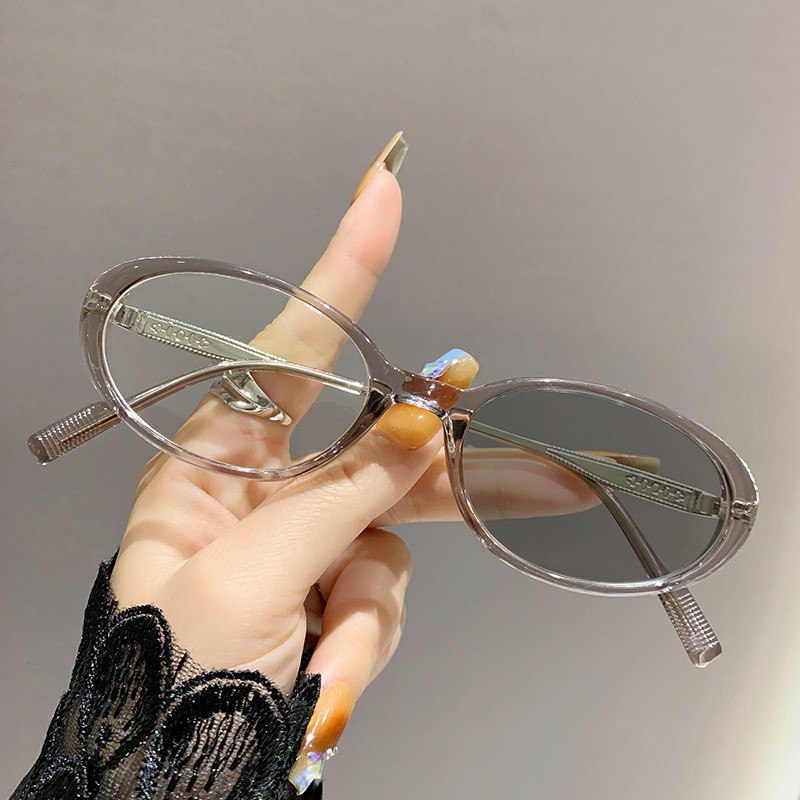 [-0°~-400°] แว่นตา Photochromic myopic Oval bookworm ผู้หญิงความละเอียดสูงป้องกันแสงสีฟ้าขั้นสูงกรอบแว่นตาขนาดเล็กผู้ชาย myopic แว่นตา