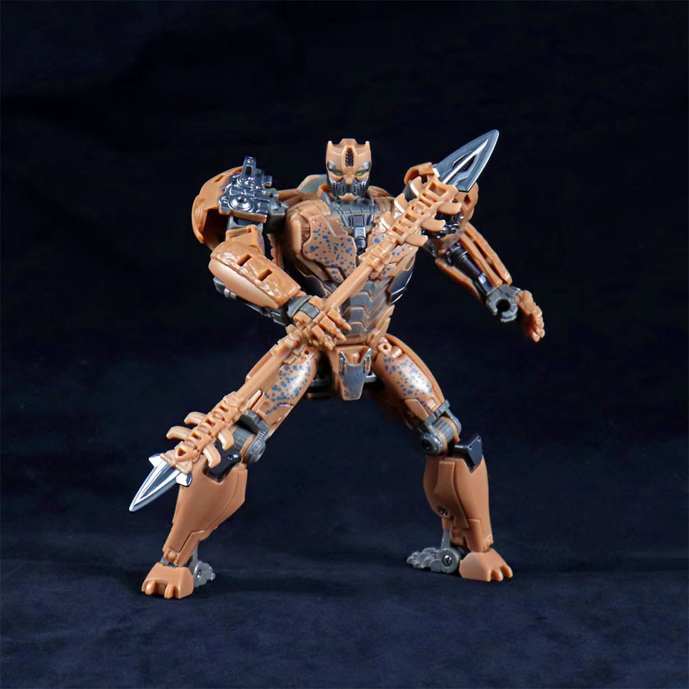 18 ซม. Transformers Cheetor ของเล ่ น Action Figure สําหรับเด ็ กหุ ่ นยนต ์ Transformable Figure Bot Collection Boy