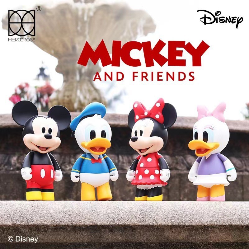 Herocross ของแท ้ Disney Mickey Mouse และเพื ่ อนอินเทรนด ์ เล ่ นรูปตุ ๊ กตาของขวัญตกแต ่ งสํานักงาน