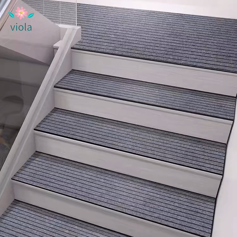 ตกแต่งบ้าน  พรมปูพื้นบันได พลาสติ๊กกันลื่น ลายริ้ว ไม่มีกาวในตัว ตัดเองได้ ราคาพิเศษ