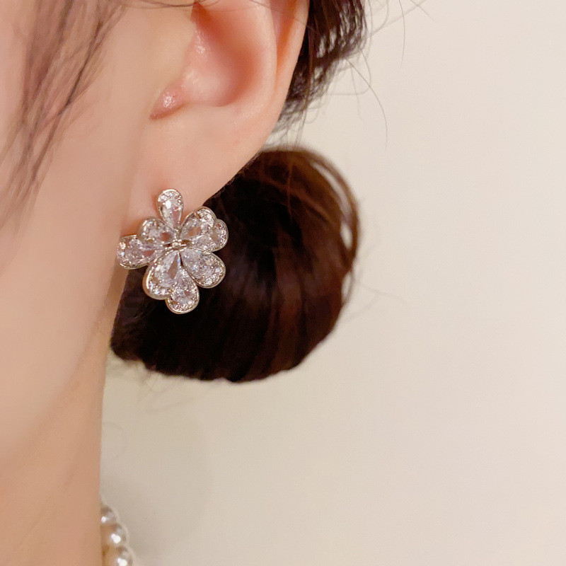 ส925 เงินเข็มประณีตแฟชั่นแสงหรูหราระดับไฮเอนด์รู้สึกดอกไม้อารมณ์ต่างหูที่เรียบง่าย - รูปที่ 2