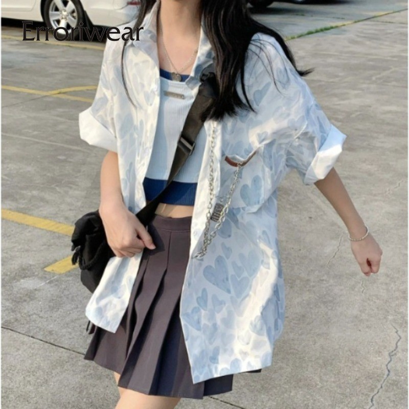 Erroriwear เสื้อเชิ้ตแขนสั้น ทรงหลวม พิมพ์ลายหัวใจ สไตล์เรโทร สําหรับผู้หญิง 2024