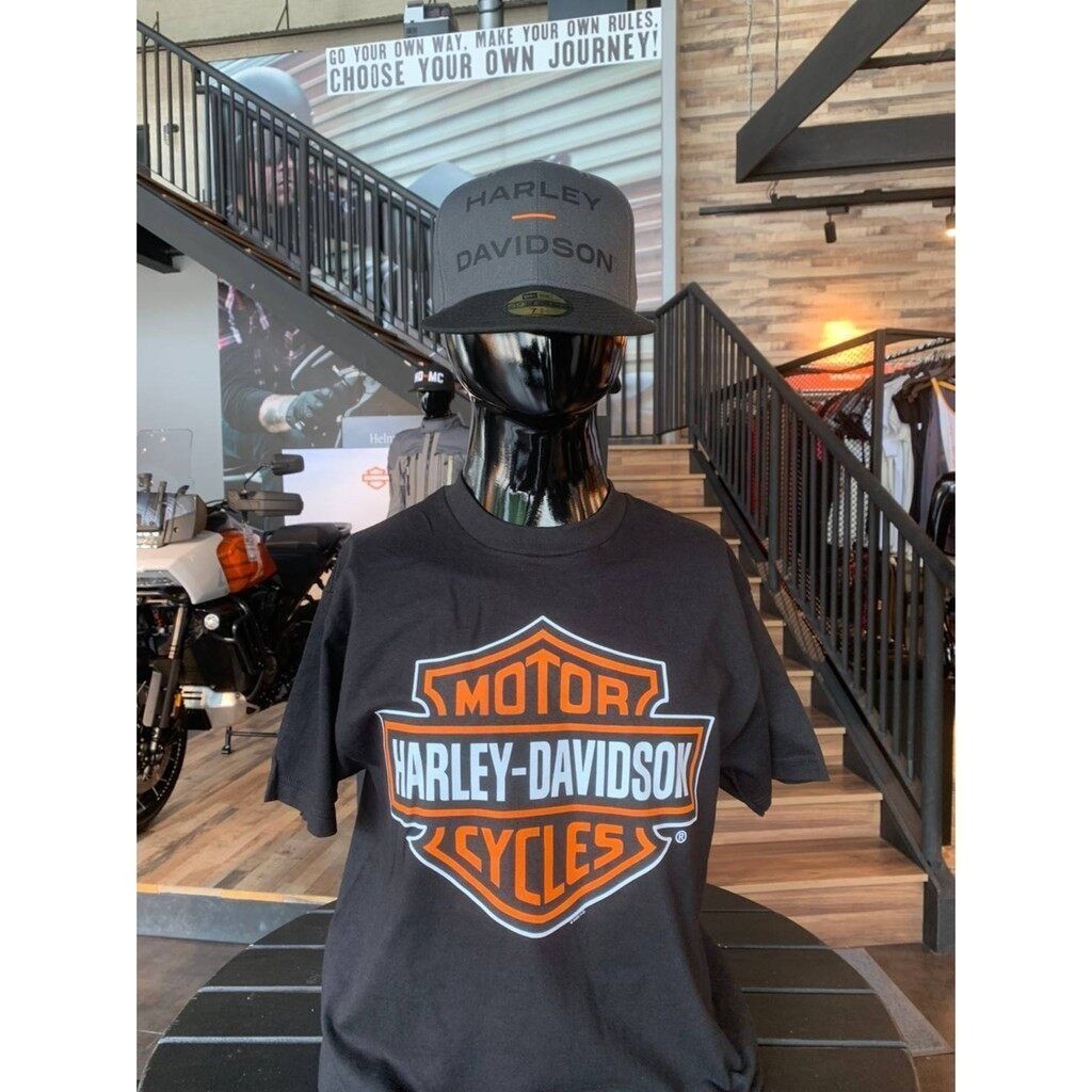 เสื้อยืด OLP สกรีนลายโลโก้ Harley-Davidson ลิขสิทธิ์แท้ 100% S-5XL แขนสั้นพิมพ์พรีเมี่ยม เหมาะสำหรับผู้ชายและผู้หญิง