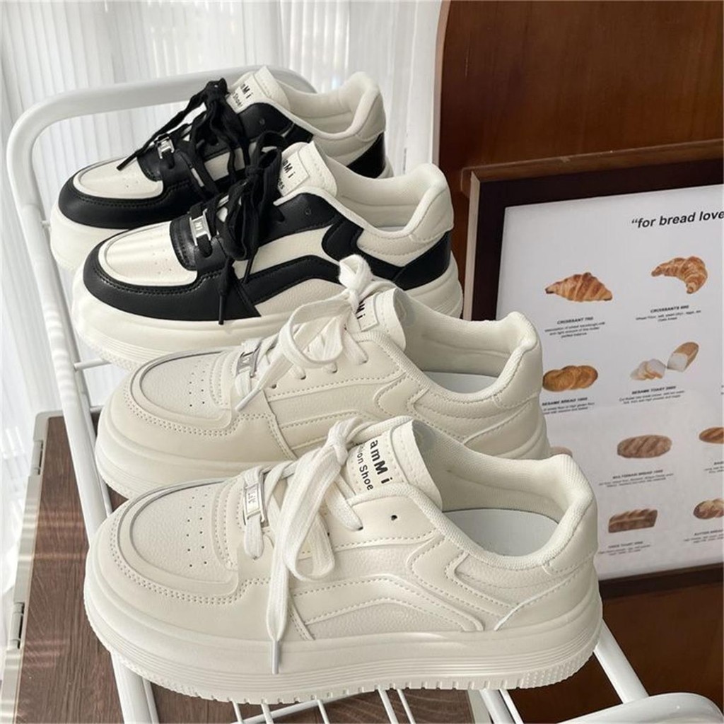 พร้อมส่งจากไทย รุ่นQ97 รองเท้าผ้าใบผู้หญิง รองเท้าสีขาว เรียบง่ายและใจกว้าง แฟชั่นญี่ปุ่น แมทช์ได้ทุกชุดชุดรองเท้าลำลอง