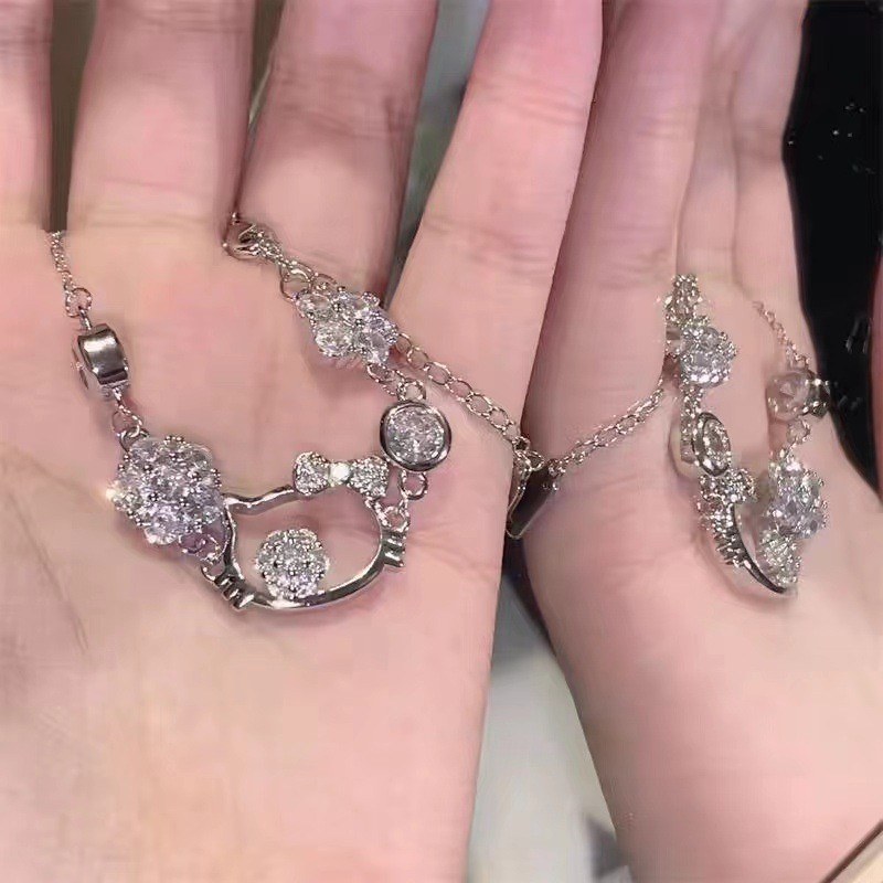 สร ้ อยข ้ อมือ Hello Kitty Ladies 2024 สร ้ อยข ้ อมือเพชรน ่ ารักระดับไฮเอนด ์ ใหม ่