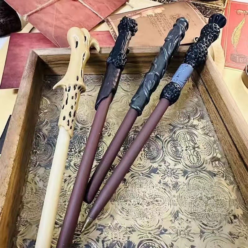 Creative Bending Mace Neutral ปากกาลูกลื ่ นตลก Magic Cane ปากกานักเรียนเขียนเครื ่ องเขียนอุปกรณ ์ สํานักงาน