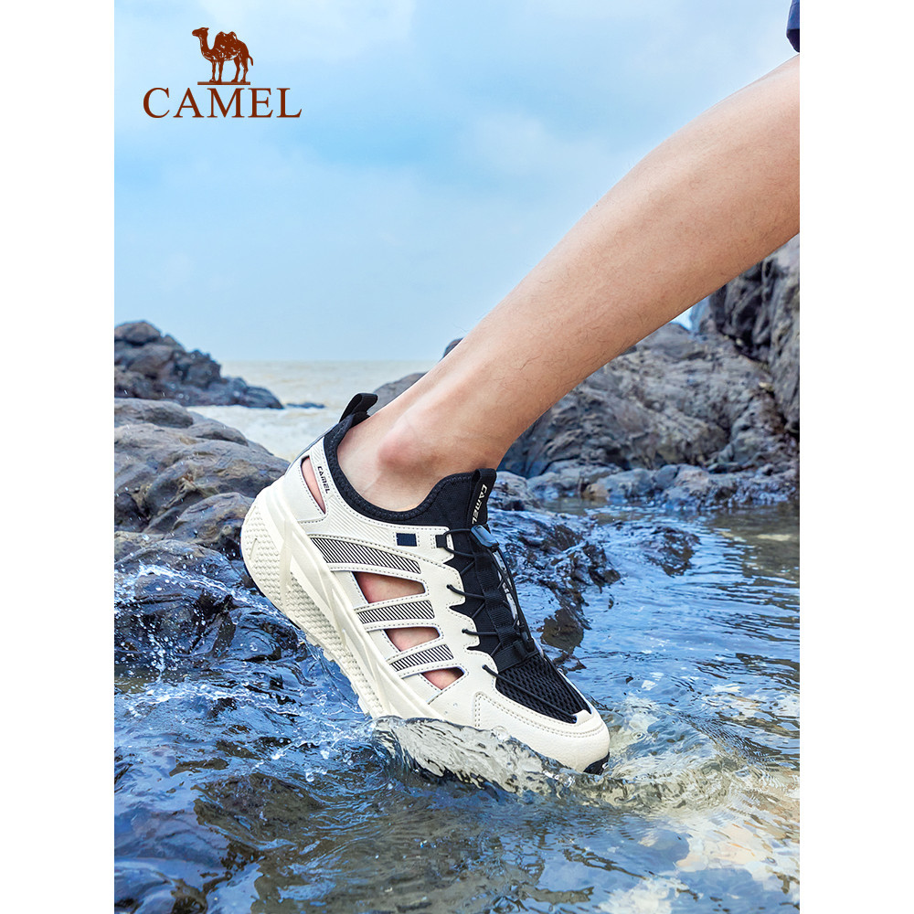 Camel รองเท้าแตะกีฬาสําหรับผู้ชายและผู้หญิงฤดูร้อนชายหาดน้ําสตรีมมิ่งสีดํา Breathable Soft-soled Crocs Cushioned รองเท้า