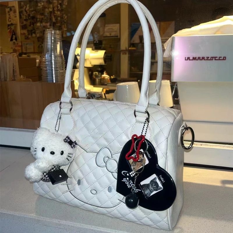 Hello Kitty ปี 2025 โท้ต บอสตัน Y2K น่ารัก หวาน หนังนุ่ม สะพายไหล่เดี่ยว กระเป๋าถือ อเนกประสงค์ สําหรับผู้หญิง