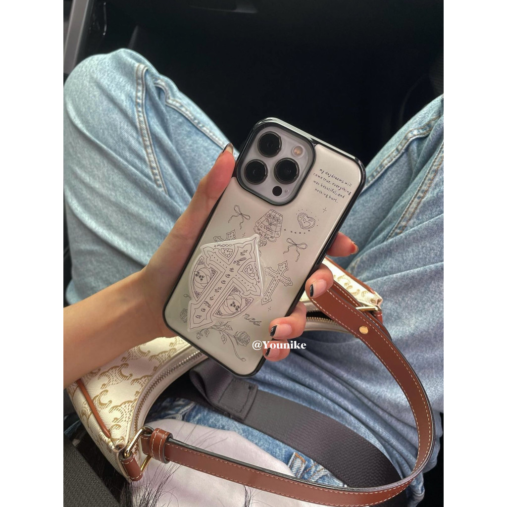 การออกแบบศิลปะย้อนยุคของบล็อกเกอร์ อินสตาแกรม พร้อมเคสโทรศัพท์โบว์ข้ามที่วาดด้วยมือหวานและเย็นสําหรับ ไอโฟน 15 มือโปร/14 โปรแม็กซ์ แอปเปิล 13/12/11 ราคา ถูกที่สุด ดีลบีเคเค แกลเลอรีภาพที่ 4