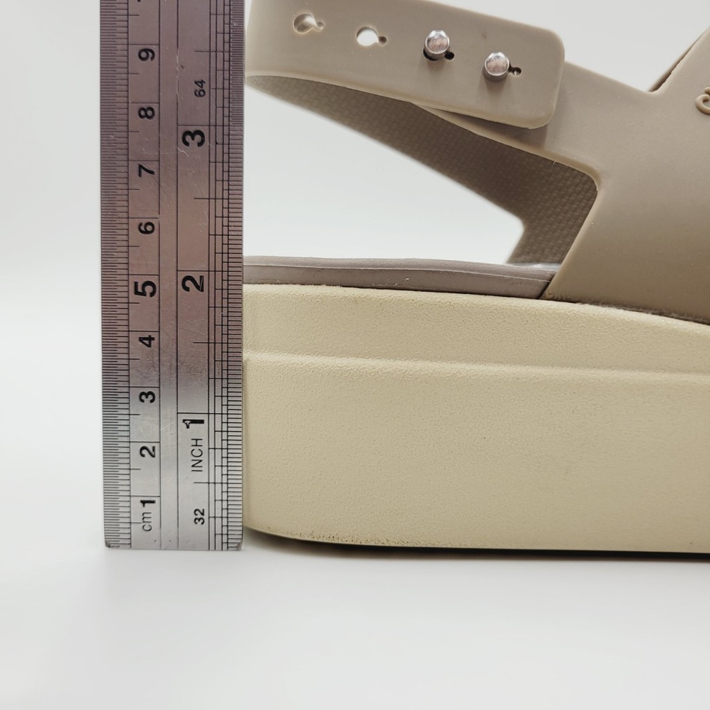 พร้อมส่ง !!! รองเท้าลำลองแฟชั่น สไตล์ Crocs Brooklyn Low Wedge (Unisex)