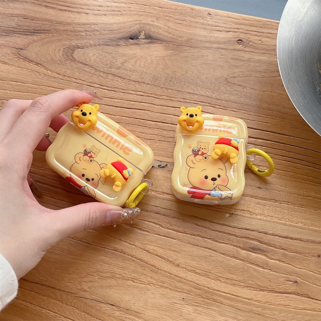 Winnie the Pooh Tpu การ์ตูนน่ารักพร้อมจี้ AirPods กรณีหูฟังสําหรับ AirPods 1/2 3rd gen pro 2 ใหม่ชุดหูฟังบลูทูธไร้สายปลอกป้องกัน