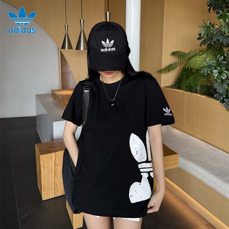 ADIDAS อาดิดาส ต้นฉบับ ผู้ชายและผู้หญิงด้านข้างพิมพ์โลโก้ขนาดใหญ่หลวมคอกลมแขนสั้น