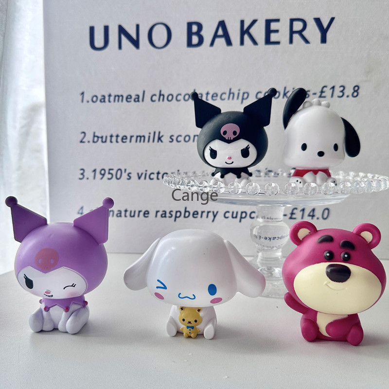 ตกแต ่ งเค ้ กน ่ ารัก KT cat, Kuromi, Yugui dog, หมีสตรอเบอร ์ รี ่ ตกแต ่ งเค ้ ก
