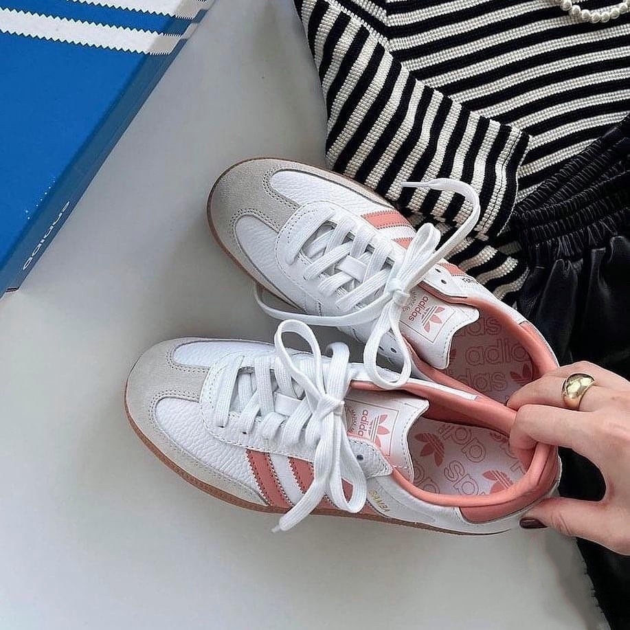 ADS Samba OG 白粉 ถ่านหินรองเท้าฝึกสอนอาหาร IG5932