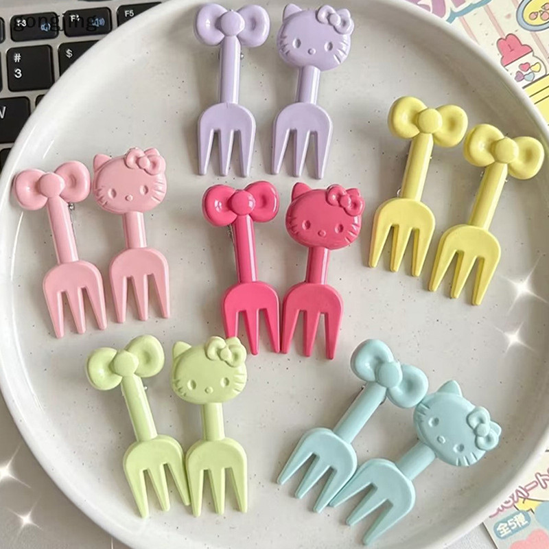 Dong 10 ชิ้น Creative Mini น่ารักส้อมผลไม้ภาพเคลื่อนไหวอุปกรณ์ต่อพ่วงการ์ตูนประณีตรีไซเคิลแบบพกพาผลไม้ Pick Snack Forks th