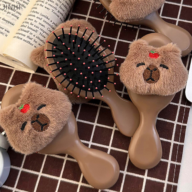 [BestBuyshop] หวี Capybara น่ารักสุภาพสตรีถุงลมนิรภัยแบบพกพาหวี Capybara Air Cushion หัวนวดหวีสําหรับสาวเด็กอุปกรณ์จัดแต่งทรงผมเครื่องมือใหม่สต็อก