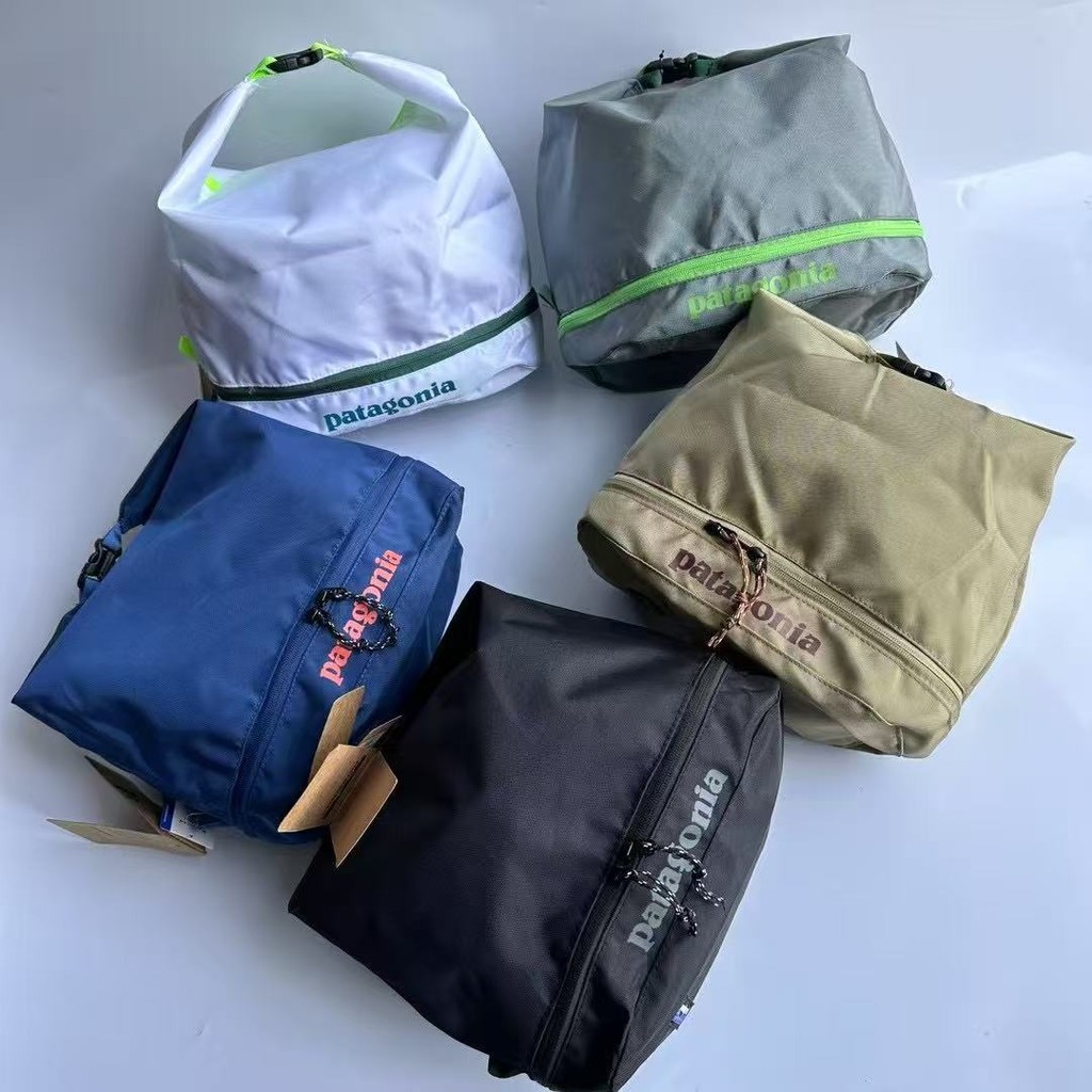 2025 Black Hole 12L กระเป๋าเก็บของสามมิติ Toileting Bag สําหรับการเดินทาง