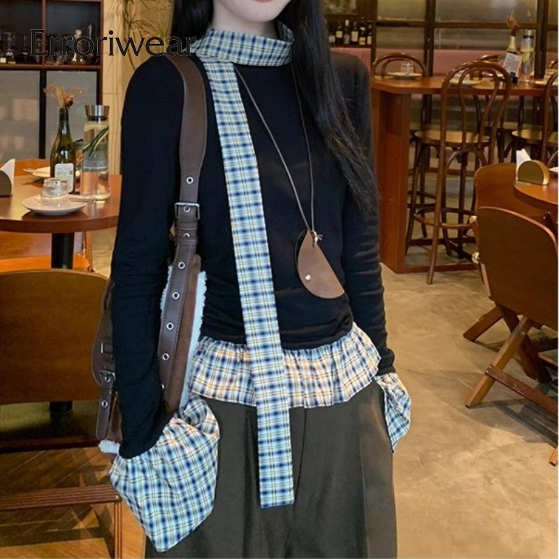 Errokiwear ผู้หญิง 2025 แฟชั่น Retro Stylr ลายสก๊อตออกแบบรอบคอแขนยาว Contrast สี Casual Streetwear เสื้อยืด