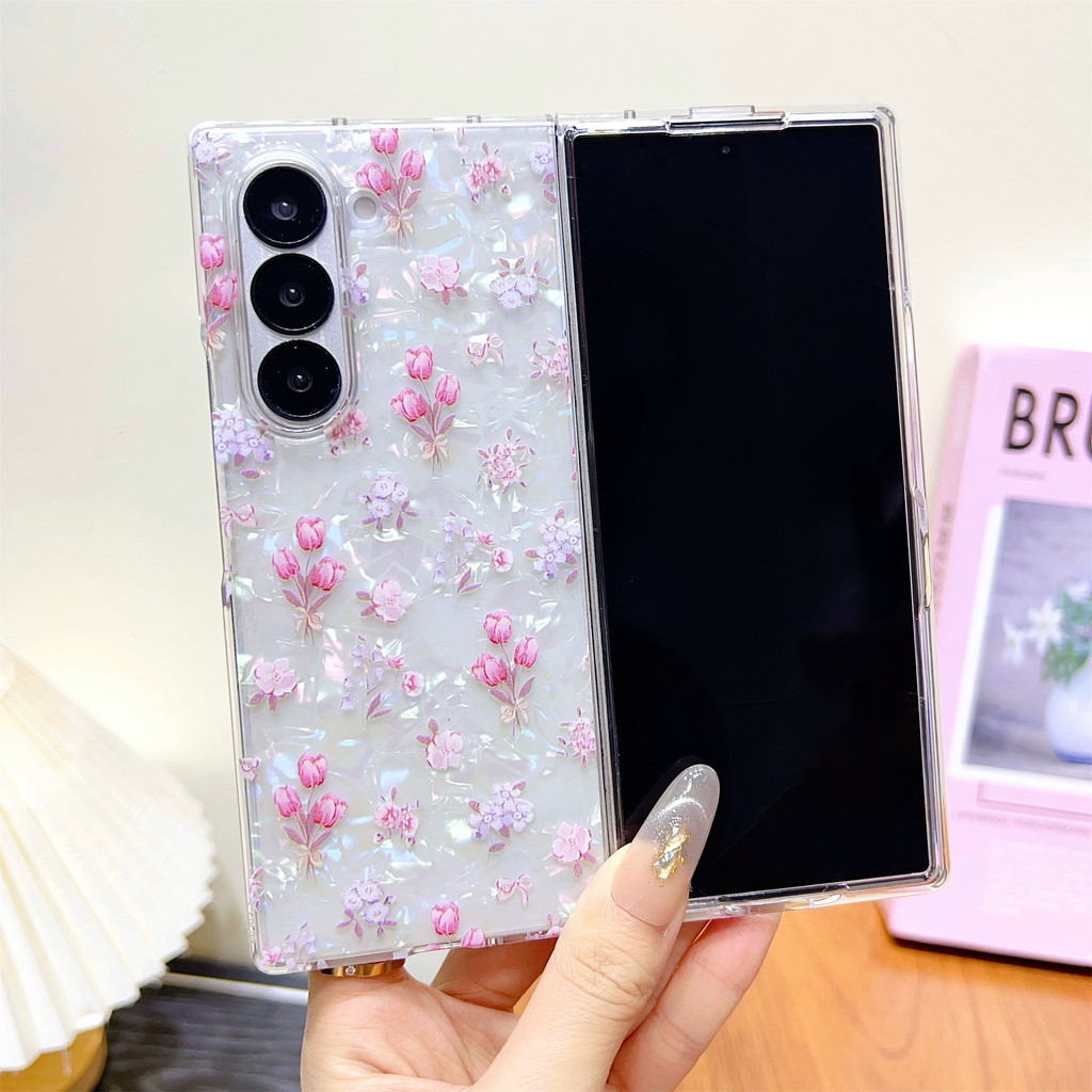 น่ารักดอกทิวลิปสดดอกไม้รูปแบบเปลือกเคสโทรศัพท์กับผีเสื้อดาวสําหรับ Samsung Galaxy Z พับ 7 Z Fold6 ZFold 5 Zfold6 Zfold5 กันกระแทกปกหลัง