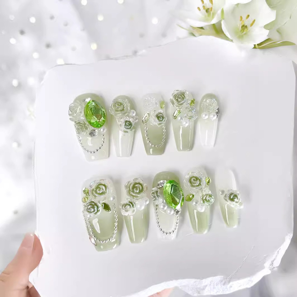 Handmade สวมใส่เล็บ Boutique กดบนเล็บชุดฤดูร้อนองุ่นสีเขียวราคาแพง Olive High-End เล็บปลอมนํากลับมาใช้ใหม่และถอดออกได้