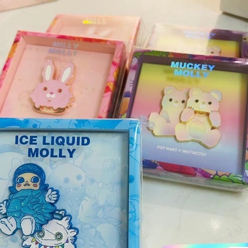 Limited Babydoll Erosion Series Badge ของแท้ POPMART POPMART อุปกรณ์ต่อพ่วงอินเทรนด์เล่นของขวัญตกแต่ง