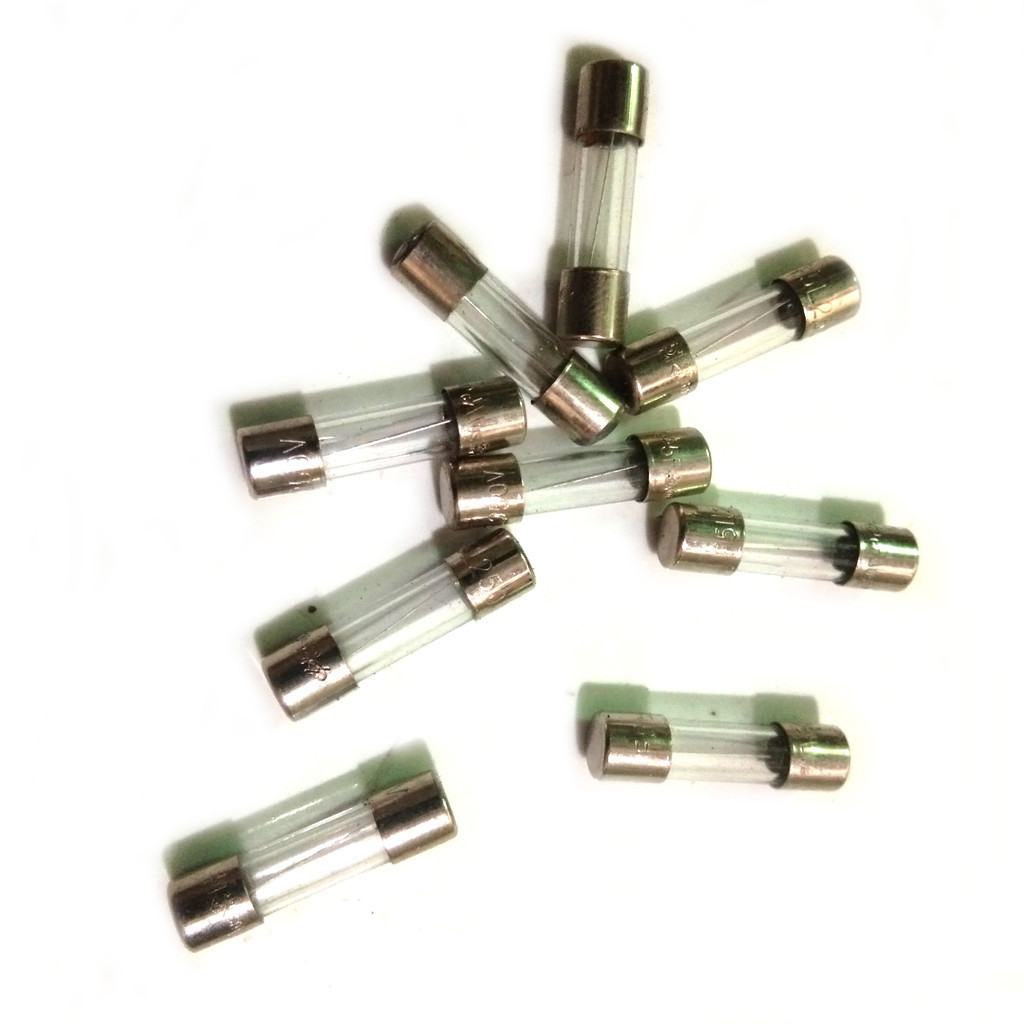 MESIN READY FUSE SKRING MACHINE A3 330 F5AL250V