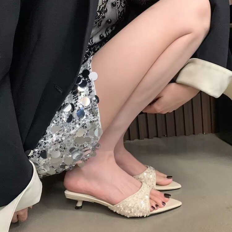 รองเท้าส้นสูงแบบสติลเลตโต้ 35-42 สำหรับผู้หญิง สวมใส่ได้ ขนาดใหญ่ ประดับเลื่อม