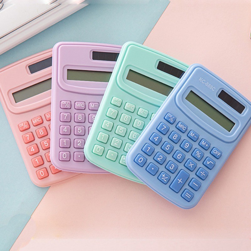 Ins Student Mini Solar Calculator น ่ ารักแบบพกพาน ้ ําหนักเบาเครื ่ องคิดเลขซิลิโคนปุ ่ ม 8 หลักหน ้ าจอ LED เครื ่ องคิดเลขพื ้ นฐาน
