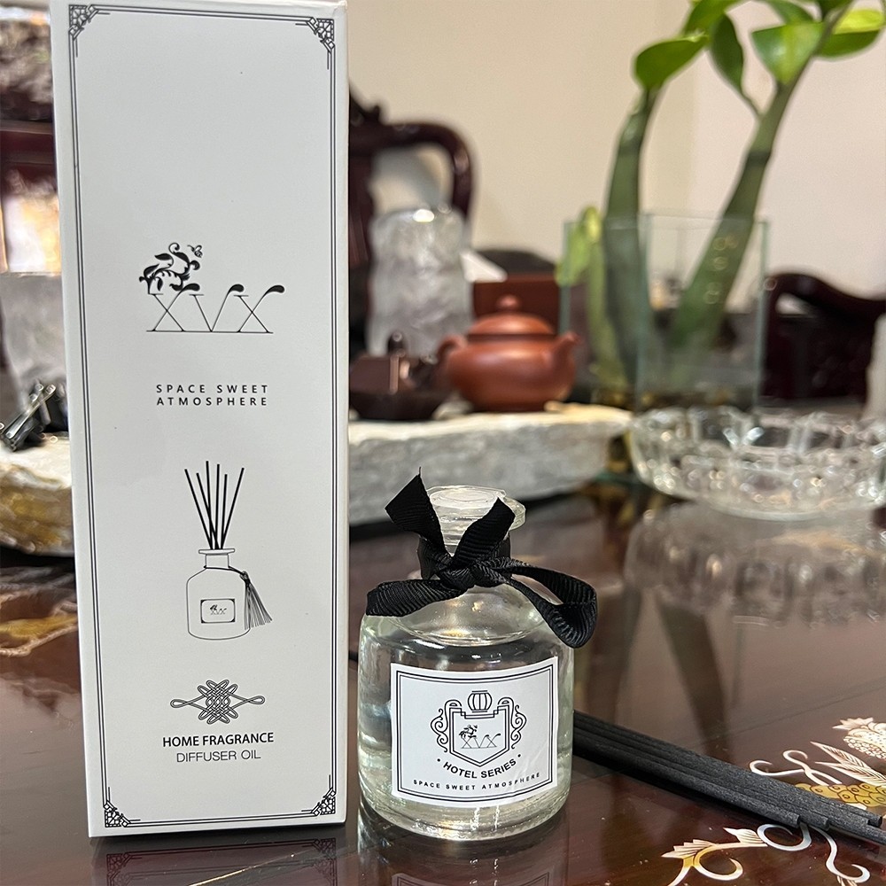XVX ก้านน้ำหอม น้ำหอมปรับอากาศในห้อง น้ำหอมปรับอากาศ ก้านไม้หอมปรับอากาศ 2oz พร้อมกล่อง