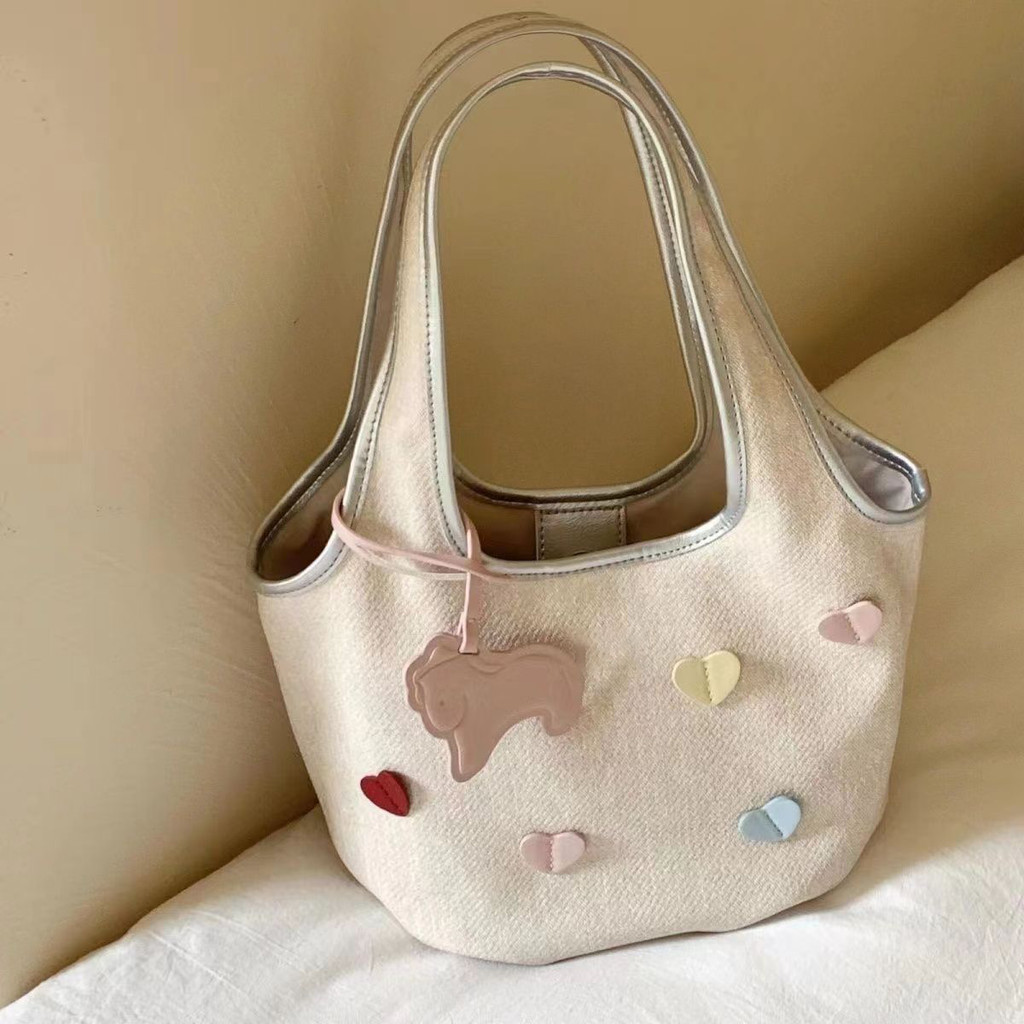 Niche Designer กระเป๋าผ้าแคนวาสหญิงสไตล์ใหม่ฤดูร้อนน่ารักสีทึบ Denim Love Heart Tote Bag