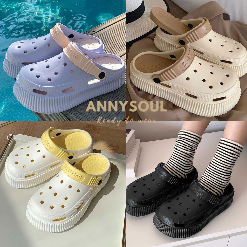 รองเท้าแบบใหม่ล่าสุด สำหรับผู้หญิง มีหลายสีมีตัวติดหลายตัว