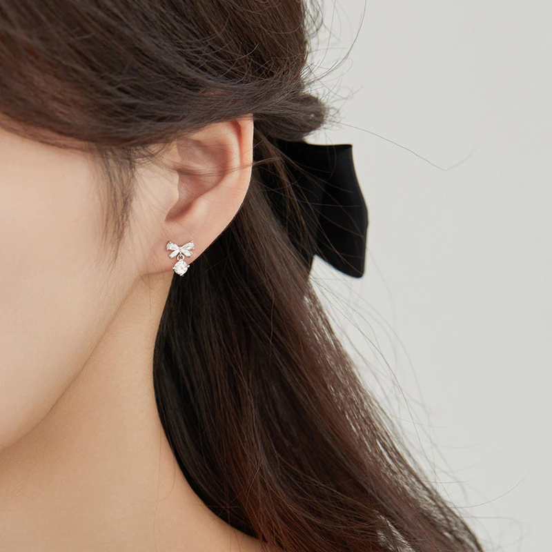 Colorfield ต่างหูสตั๊ดโบว์เพทาย สไตล์เกาหลี ไม่แพ้ง่าย thumbnail 6