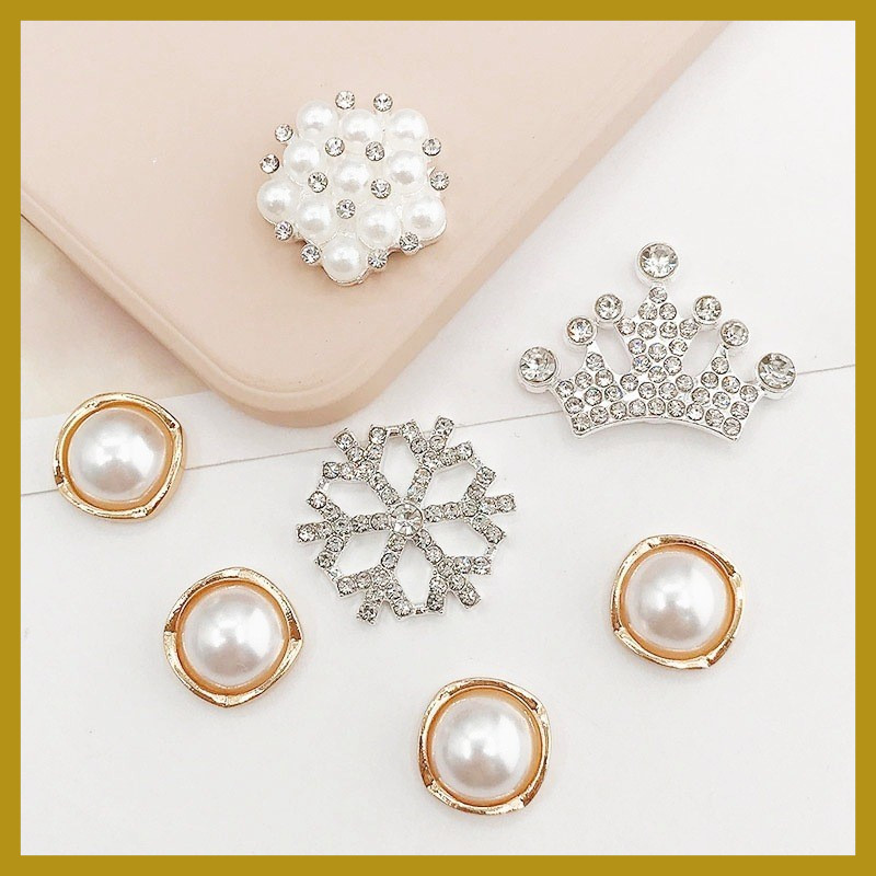 อุปกรณ์เครื่องประดับเพิร์ลดอกไม้เกล็ดหิมะ เคสโทรศัพท์สติกเกอร์มงกุฎเพชร วัสดุทำด้วยมือและกาวครีม